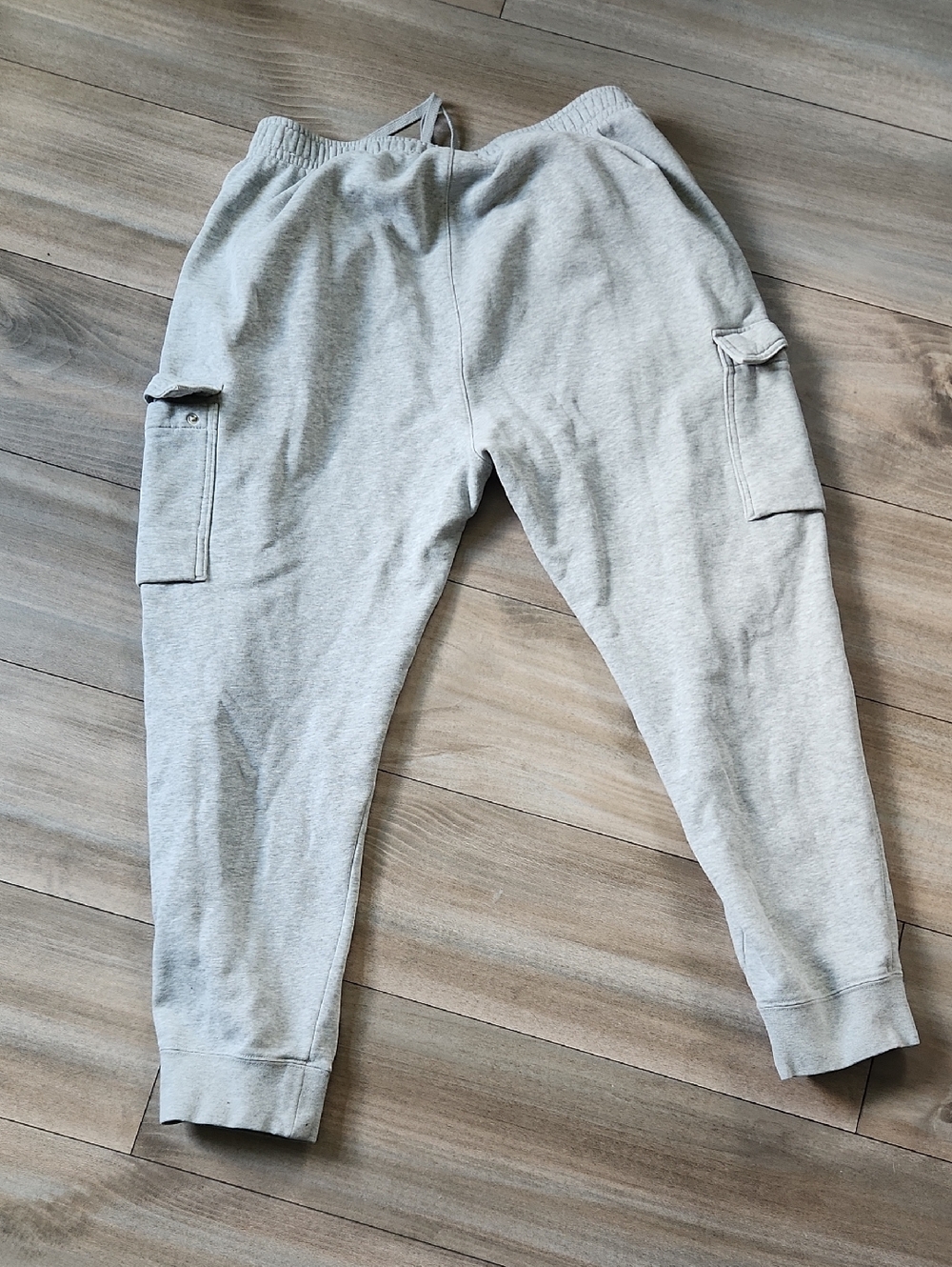 Nike Light Gray Cargo Sweatpants with Drawstring Side Pockets - Picture 4 of 4